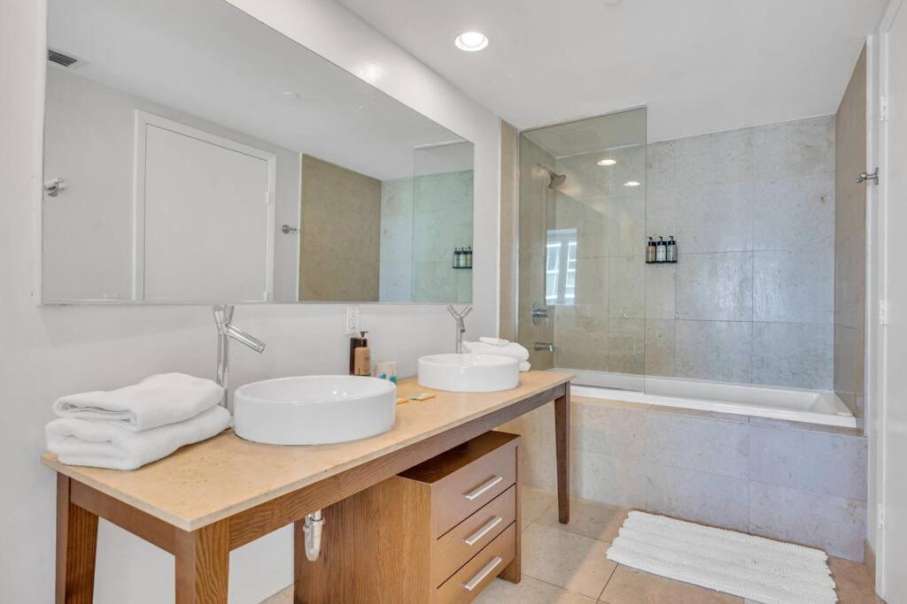 Icon Luxury 34Th Floor Amazing Oceanview, Brickell Apartment Маями Екстериор снимка